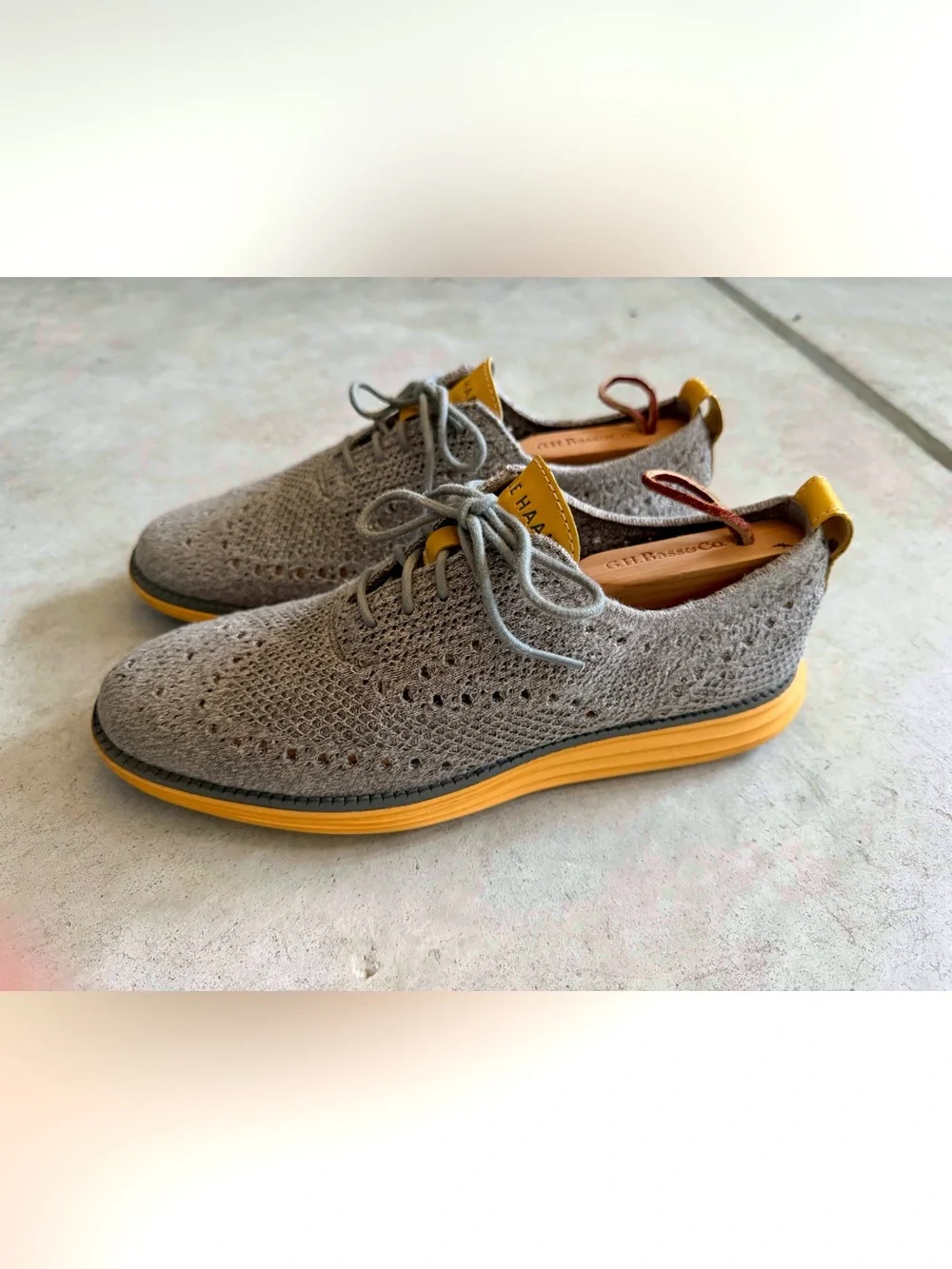 Cole Haan Men’s C31068 OriginalGrand Gray on Orange 7.5 M